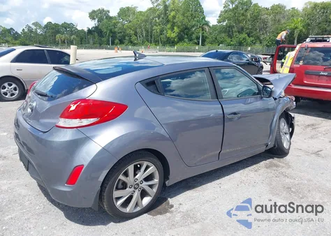 2017 Hyundai Veloster z USA, uszkodzony, nr VIN KMHTC6AD7HU321705